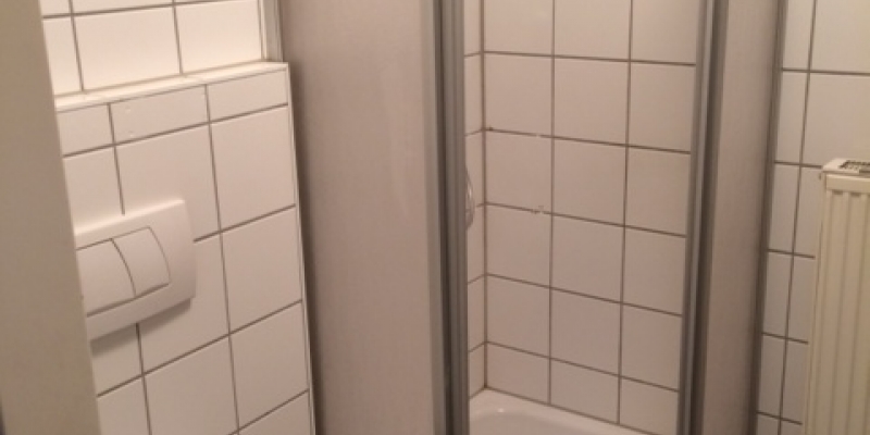 Puchstraße 202c - Wohnung D: Bad mit WC